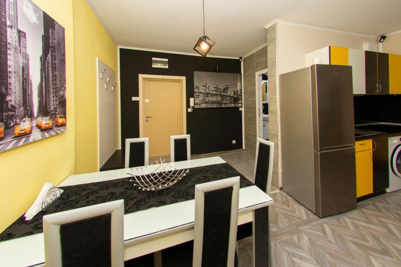 Double Room Flat In The Heart Of Students Town Sofia Exterior photo